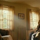 Toni Collette y Sarah Gadon en 'Salto' de 'Wayward'