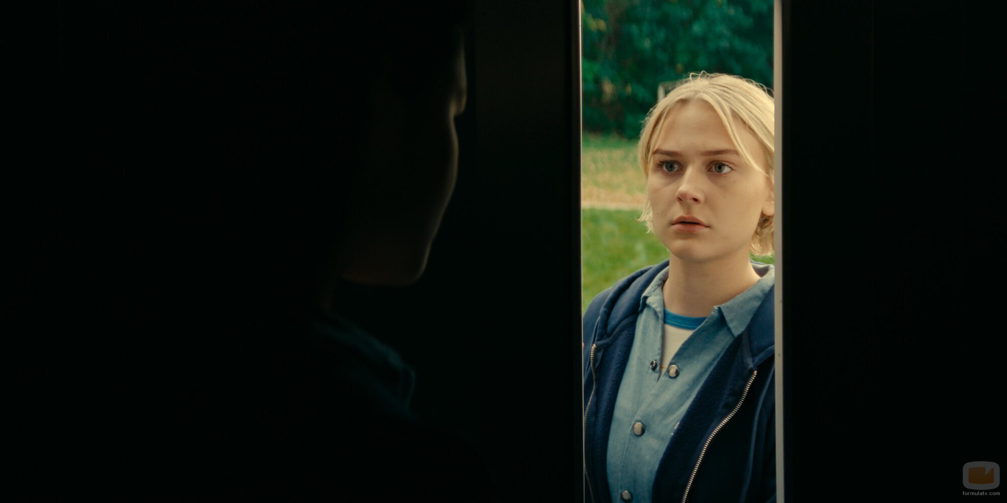 Alyvia Alyn Lind y Sydney Topliffe en el 1x08 de 'Incontrolables'