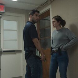 Alison Oliver y Fabien Frankel en la temporada 1 y el capítulo 03 de 'Task'