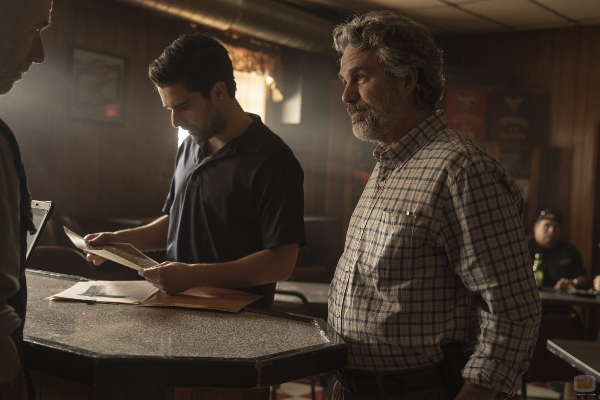 Mark Ruffalo y Fabien Frankel en la temporada 1 y el capítulo 03 de 'Task'