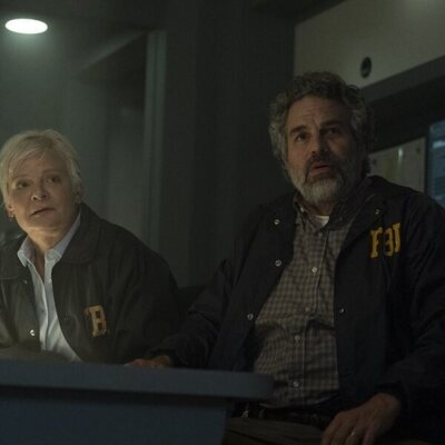 Mark Ruffalo y Martha Plimpton en 1x04 'Todos los Caminos' de 'Task'