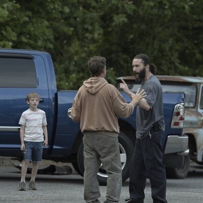 Ben Lewis Doherty y Tom Pelphrey en la temporada 1 y el capítulo 04 de 'Task'