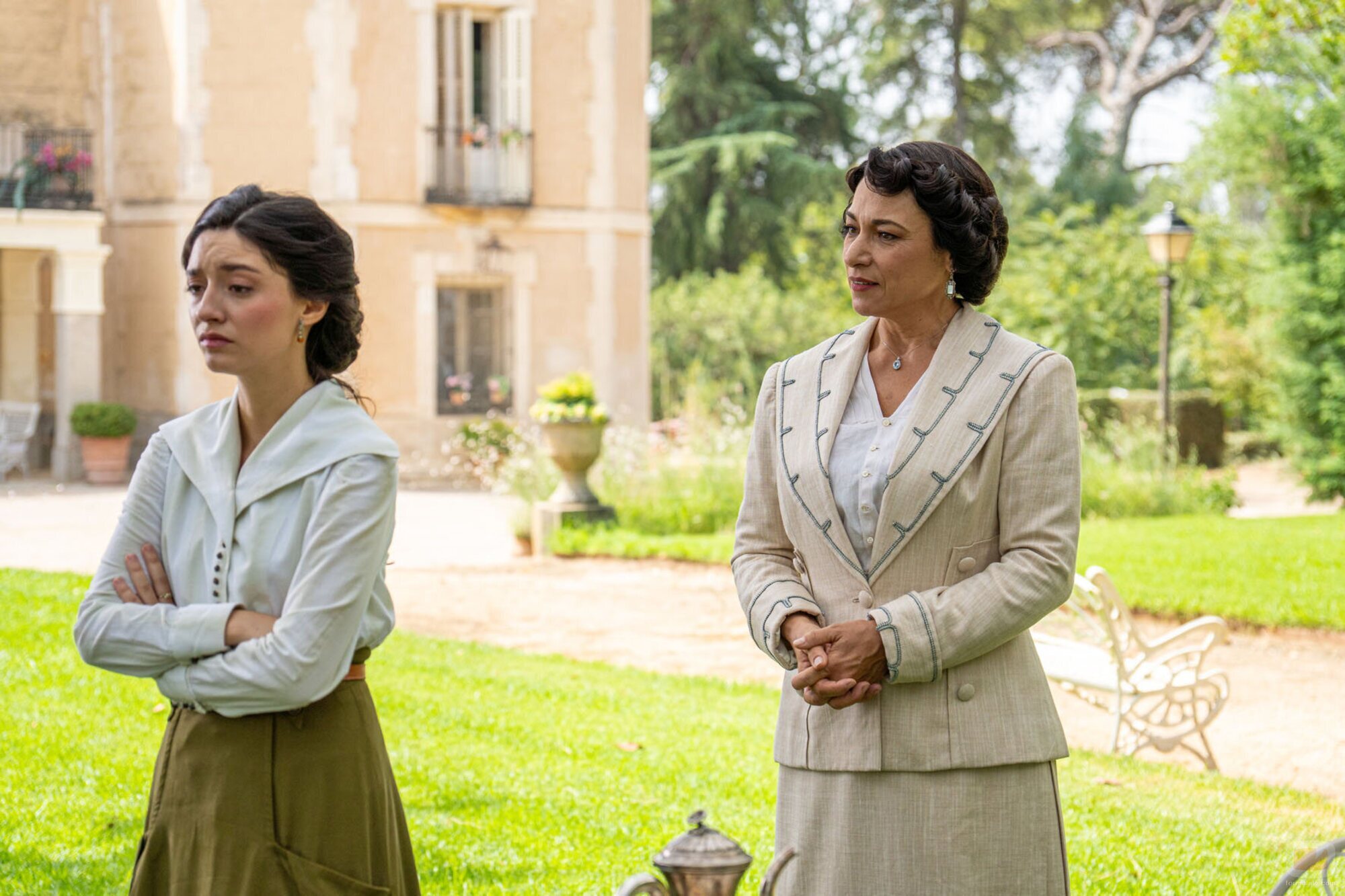Isabel Serrano y Marta Costa en la temporada 4 y el capítulo 194 de 'La promesa'