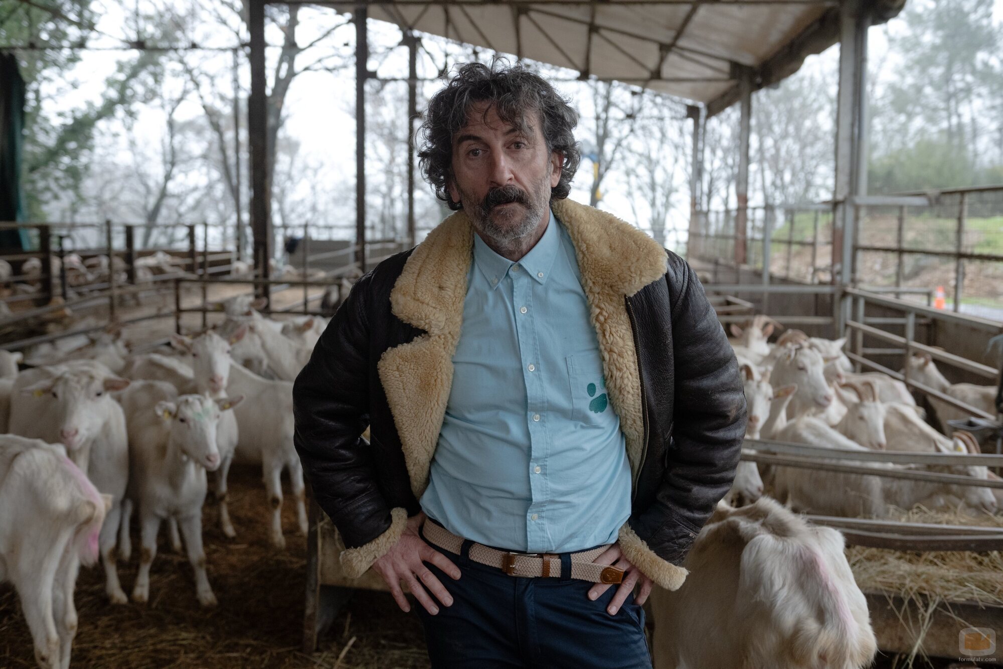 Luis Zahera en el 1x03 de 'Animal salvaje'