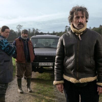 Luis Zahera y Lucía Veiga en el 1x03 de 'Animal salvaje'