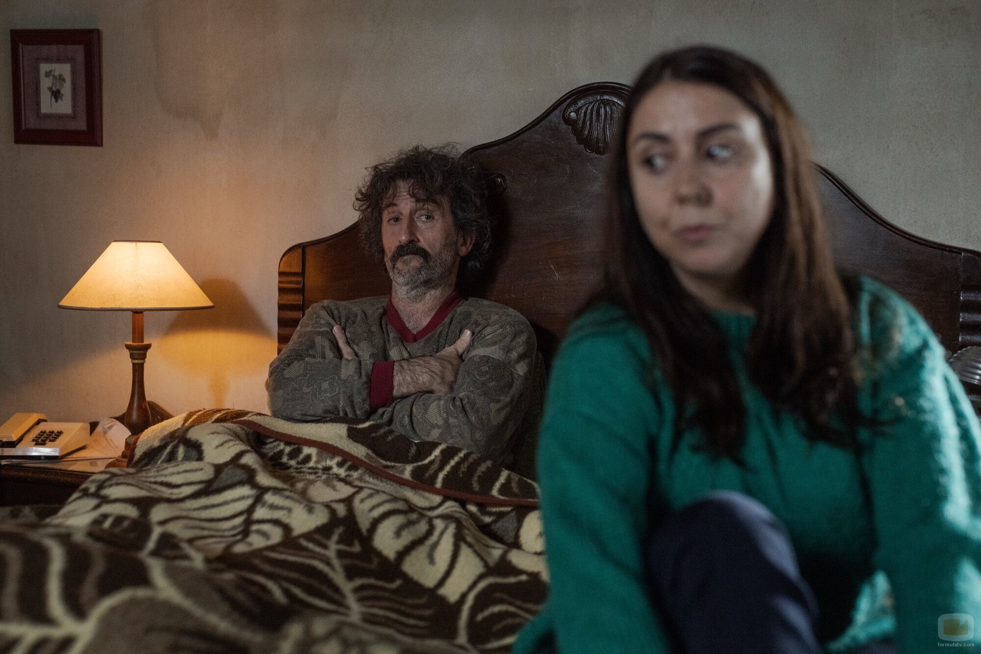 Carmen Ruiz y Luis Zahera en Capítulo 5 titulado 'Fundación Kawanda' de 'Animal'