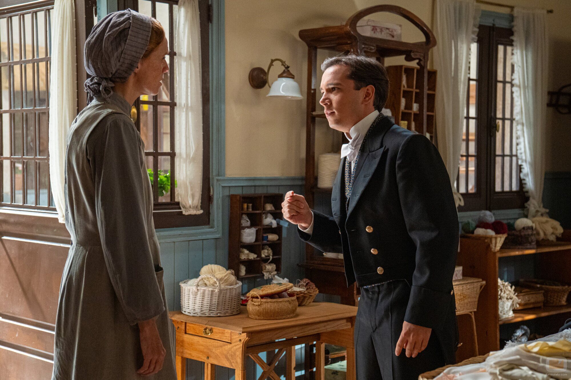 María Castro y Manu Imízcoz en 4x201 titulado 'Miércoles 8 de octubre de 2025' de 'La promesa'