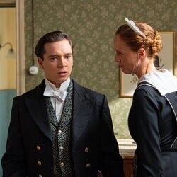 María Castro y Manu Imízcoz en 4x202 titulado 'Jueves 9 de octubre de 2025' de 'La promesa'