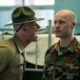 Nicholas Logan en 1x01 titulado 'The Pink Marine' de 'Reclutas'