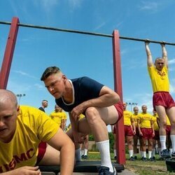 1x01 'The Pink Marine' de 'Reclutas'