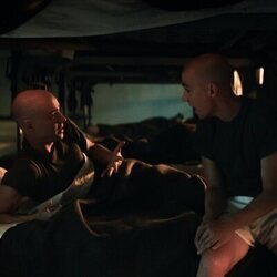 Miles Heizer en 'The Pink Marine' de 'Reclutas'