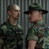 Zach Roerig y Liam Oh en la temporada 1 y el capítulo 01 de 'Reclutas'