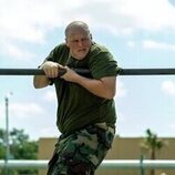 Blake Burt en 1x02 titulado 'El sistema de amigos' de 'Reclutas'