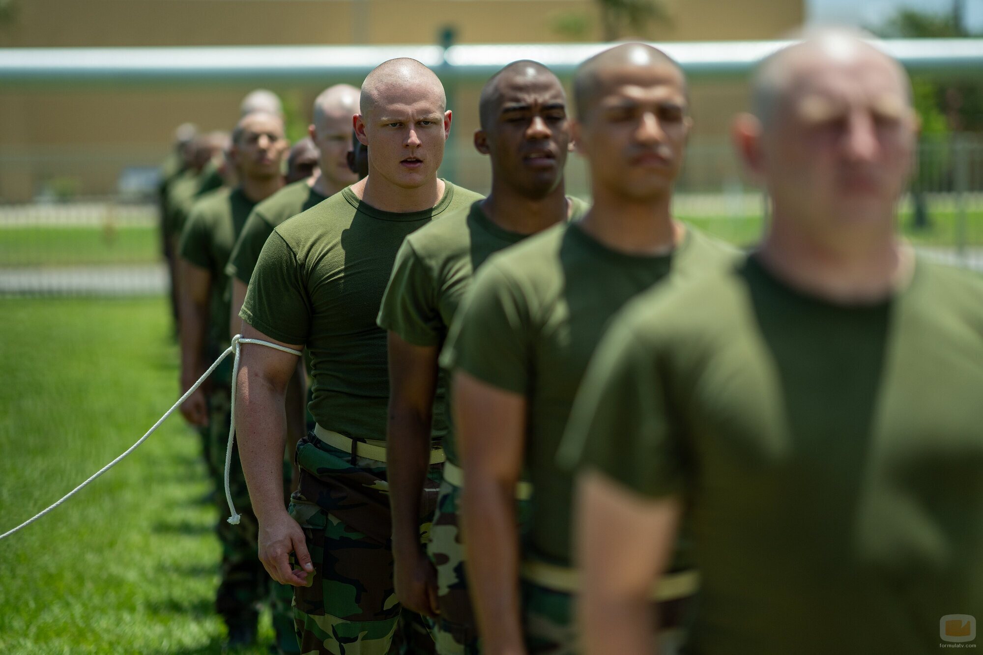 Brandon Tyler Moore en el 1x02 de 'Reclutas'