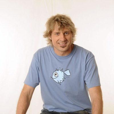 Julian Iantzi en una foto promocional de 'Vaya par... de tres'
