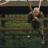 Miles Heizer en Capítulo 3 titulado 'El circuito de la confianza' de 'Reclutas'