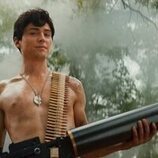 Miles Heizer en el 1x03 de 'Reclutas'