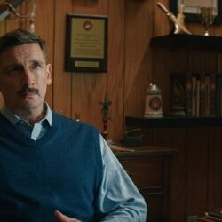 Still de 1x04 de 'Boots'