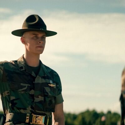 Max Parker en la temporada 1 y el capítulo 05 de 'Reclutas'