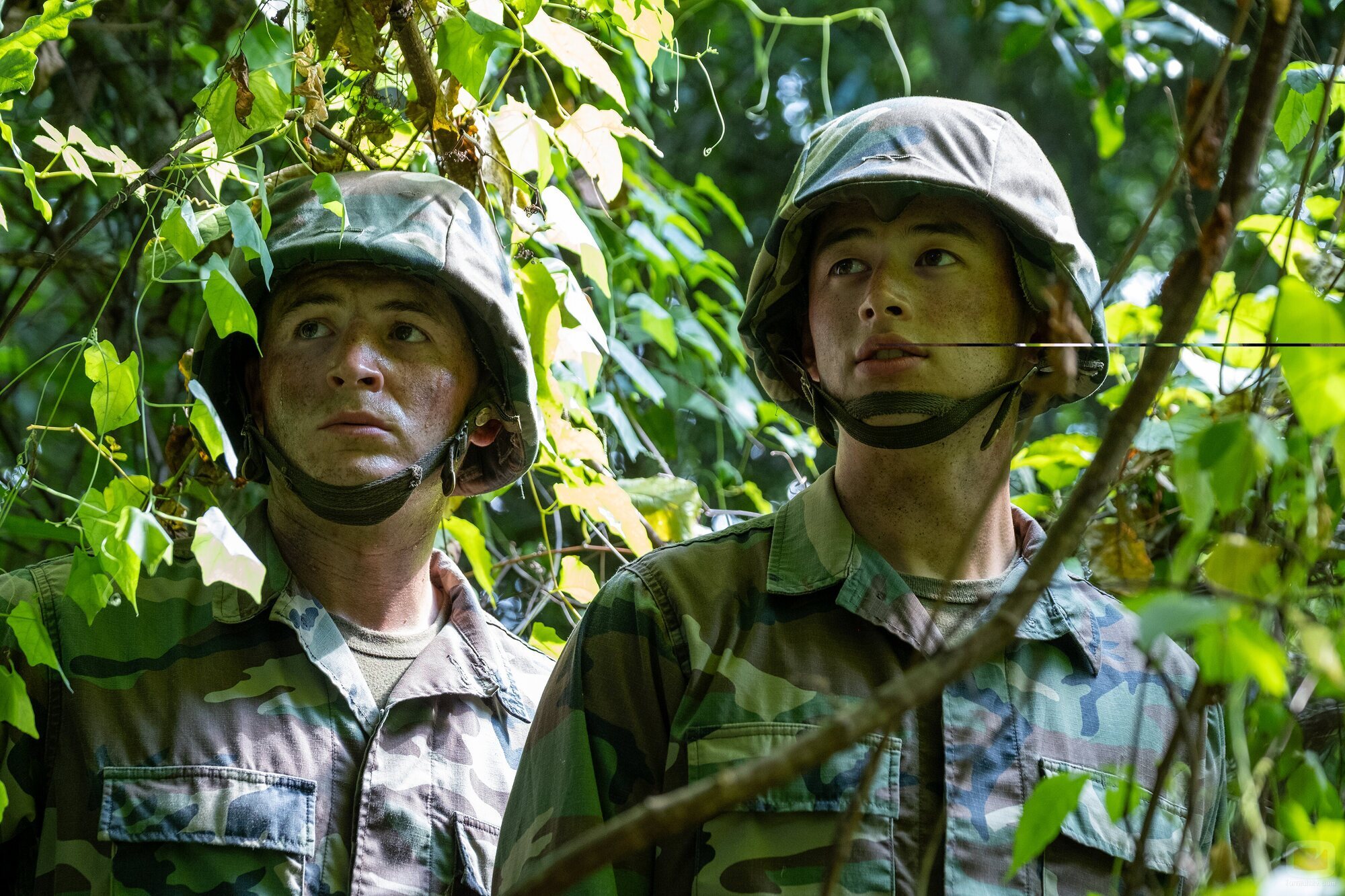 Kieron Moore y Liam Oh en 'La prueba de fuego' de 'Boots'