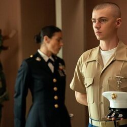 Foto de Miles Heizer en 1x08 titulado 'La prueba de fuego' de 'Reclutas'