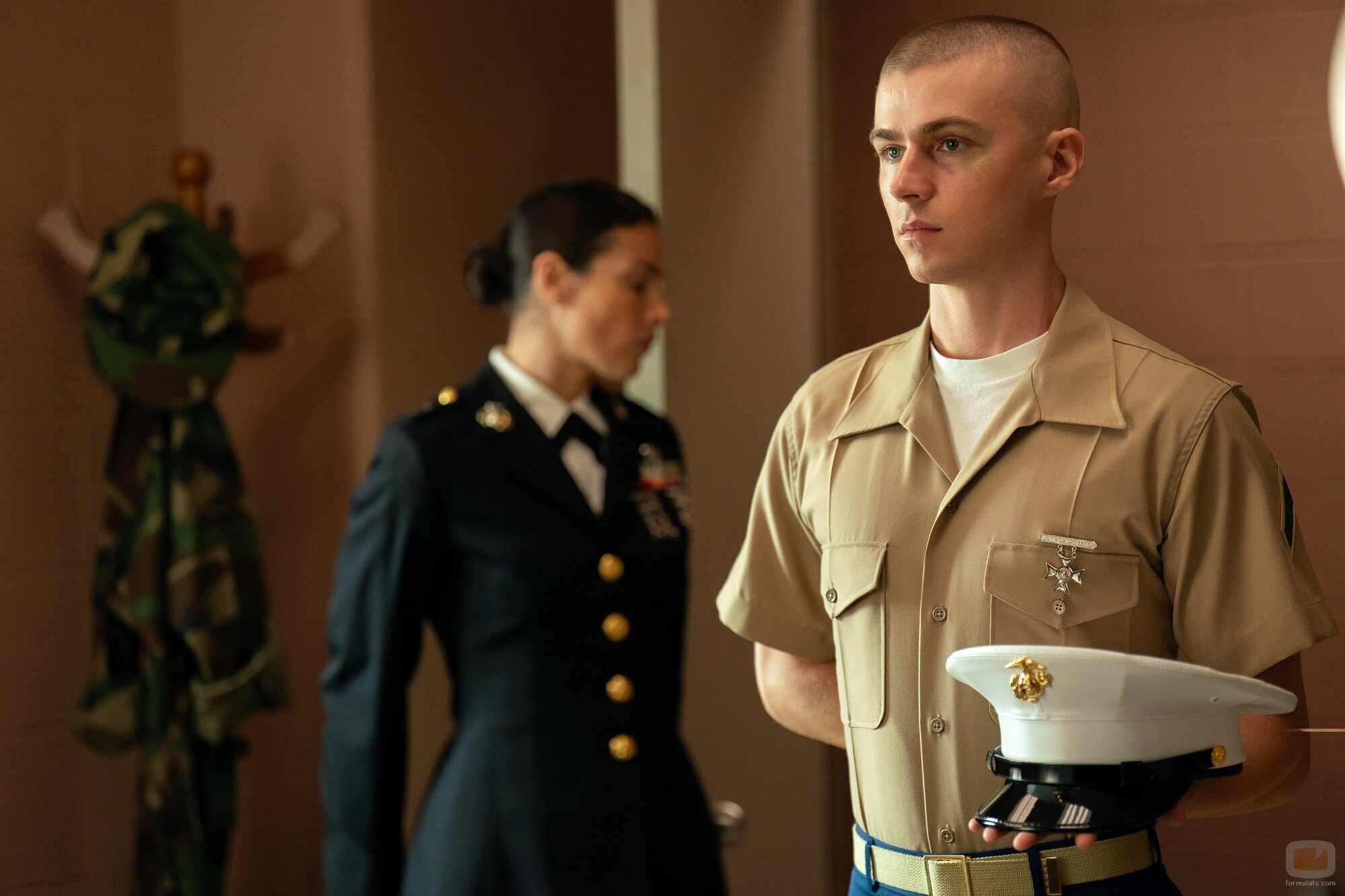 Foto de Miles Heizer en 1x08 titulado 'La prueba de fuego' de 'Reclutas'