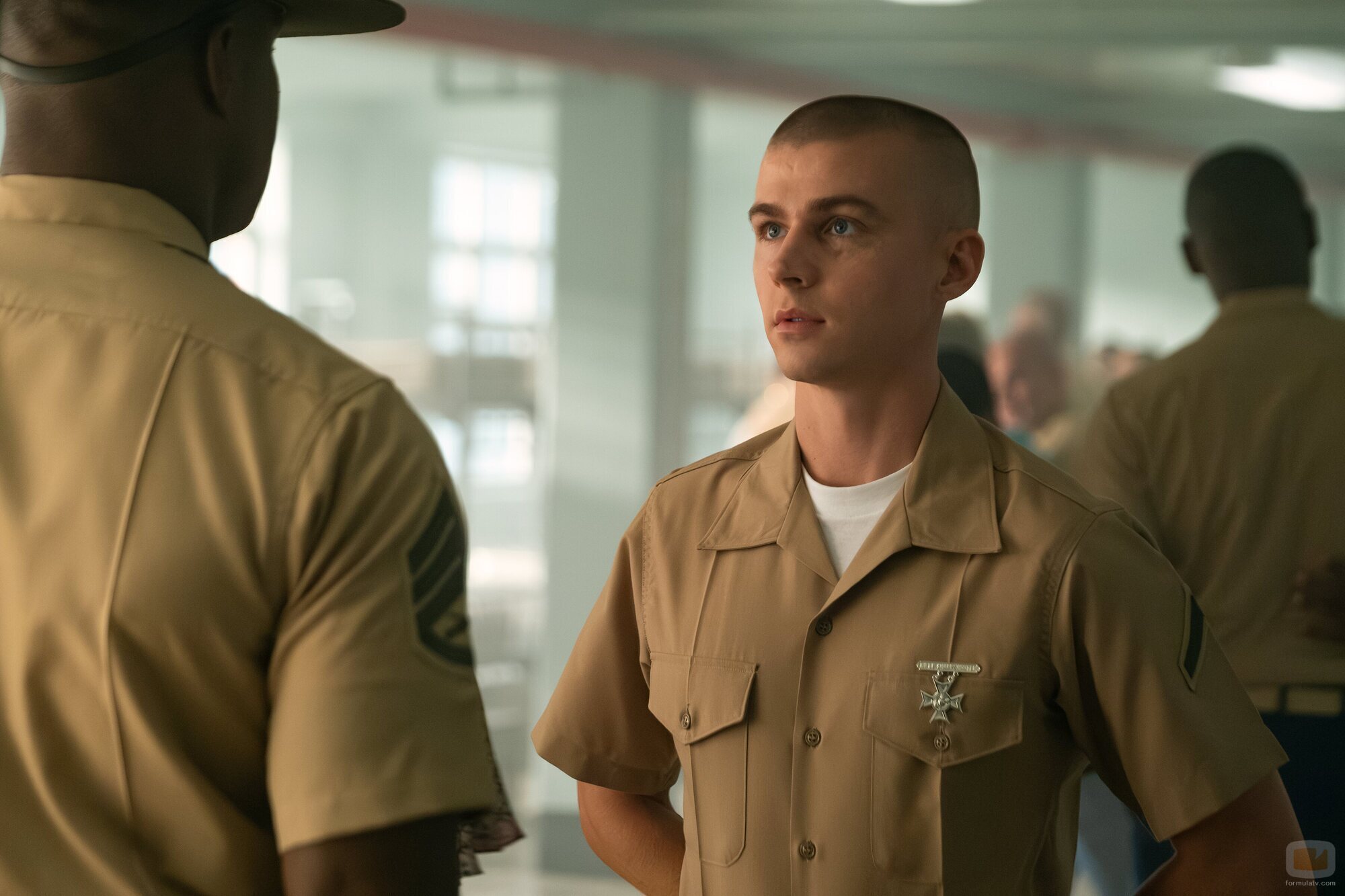 Miles Heizer en 1x08 'La prueba de fuego' de 'Reclutas'