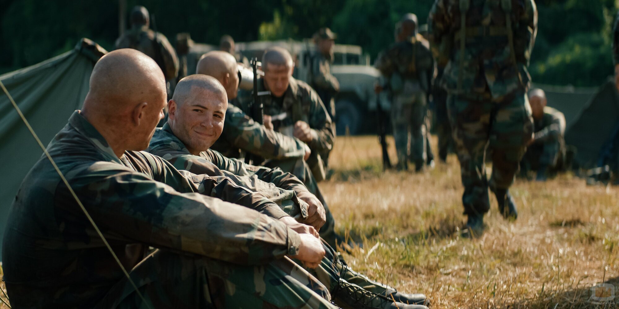 Kieron Moore y Brandon Tyler Moore en 1x08 'La prueba de fuego' de 'Reclutas'