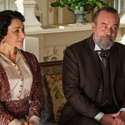 Isabel Serrano y Manuel Regueiro en el 4x205 de 'La Promesa'