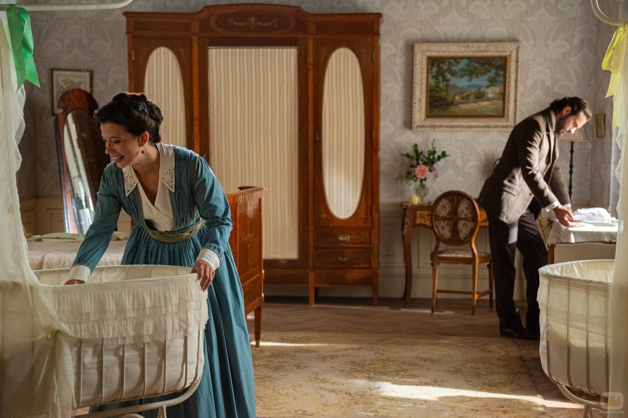 Amparo Piñero y Ibrahim Al Shami J. en 4x207 titulado 'Jueves 16 de octubre de 2025' de 'La promesa'