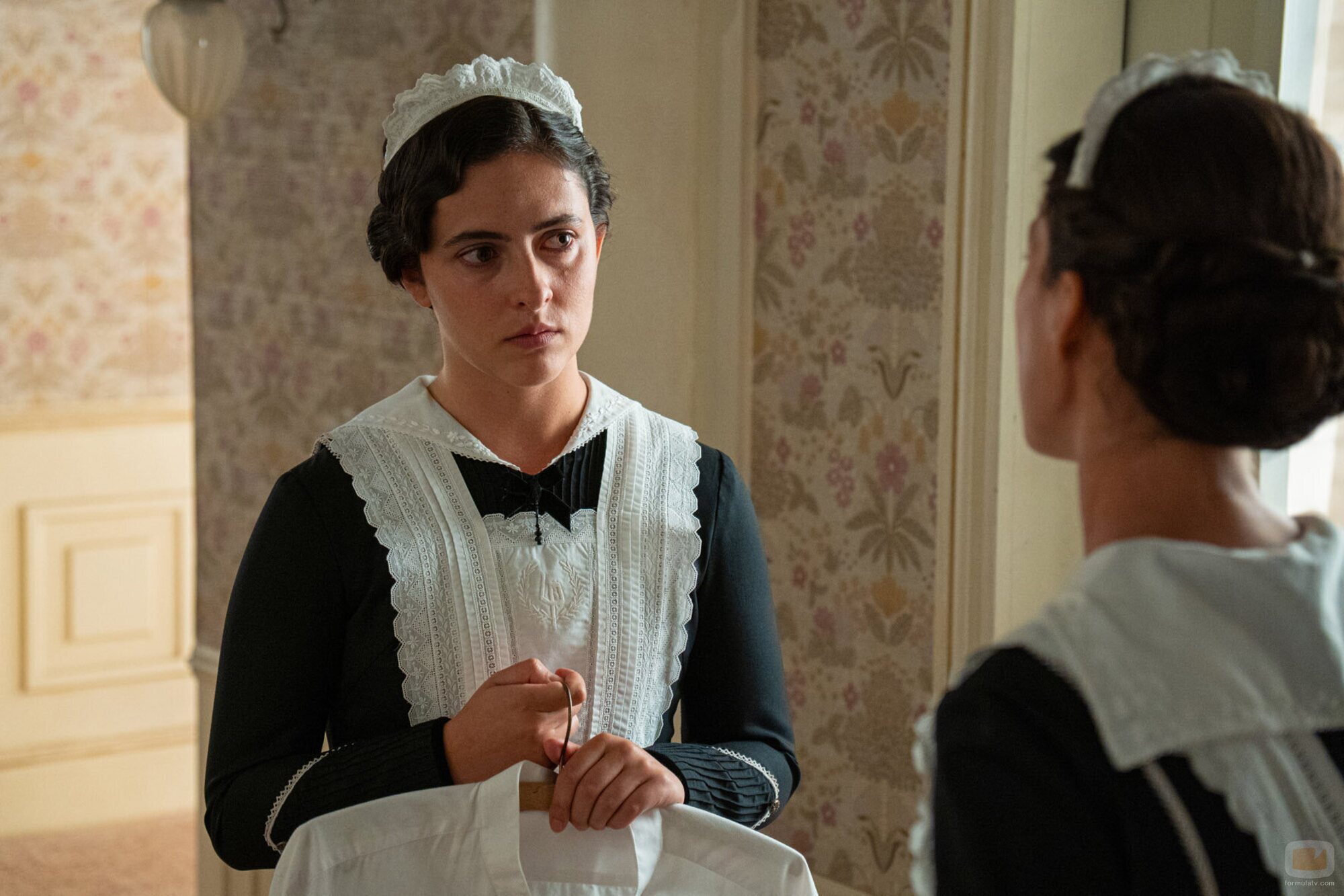 Andrea Del Río y Ángela Echaniz en la temporada 4 y el capítulo 208 de 'La promesa'