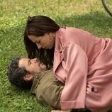 Diego Martín y Alicia Rubio en la temporada 1 y el capítulo 02 de 'Sin gluten'