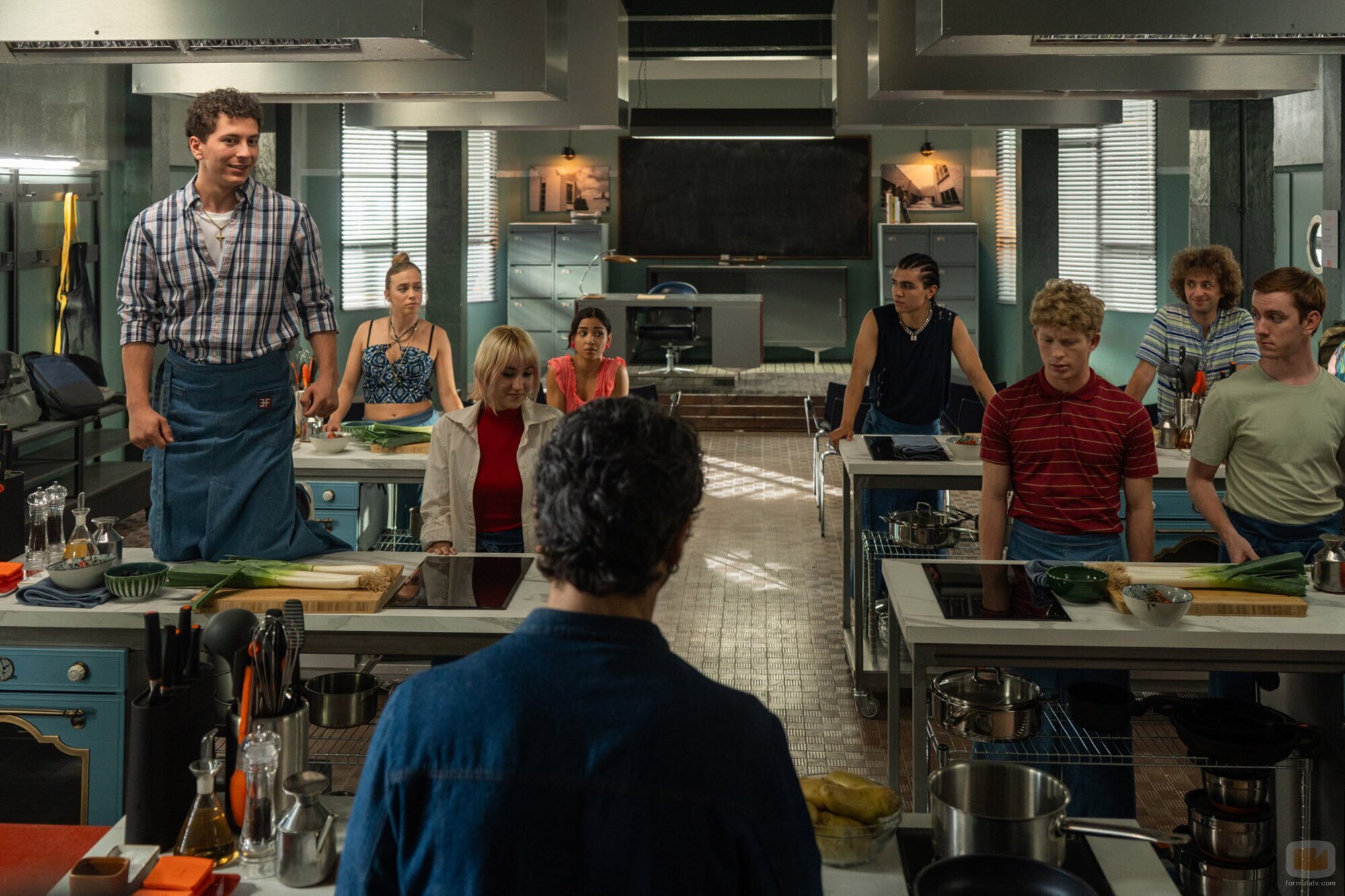 Lucas Miramón y Tadeo Masó en 1x02 titulado 'Arroz mar y montaña con sepia, secreto ibérico y piparras' de 'Sin gluten'