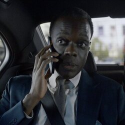 Ato Essandoh en el 3x01 de 'The Diplomat'