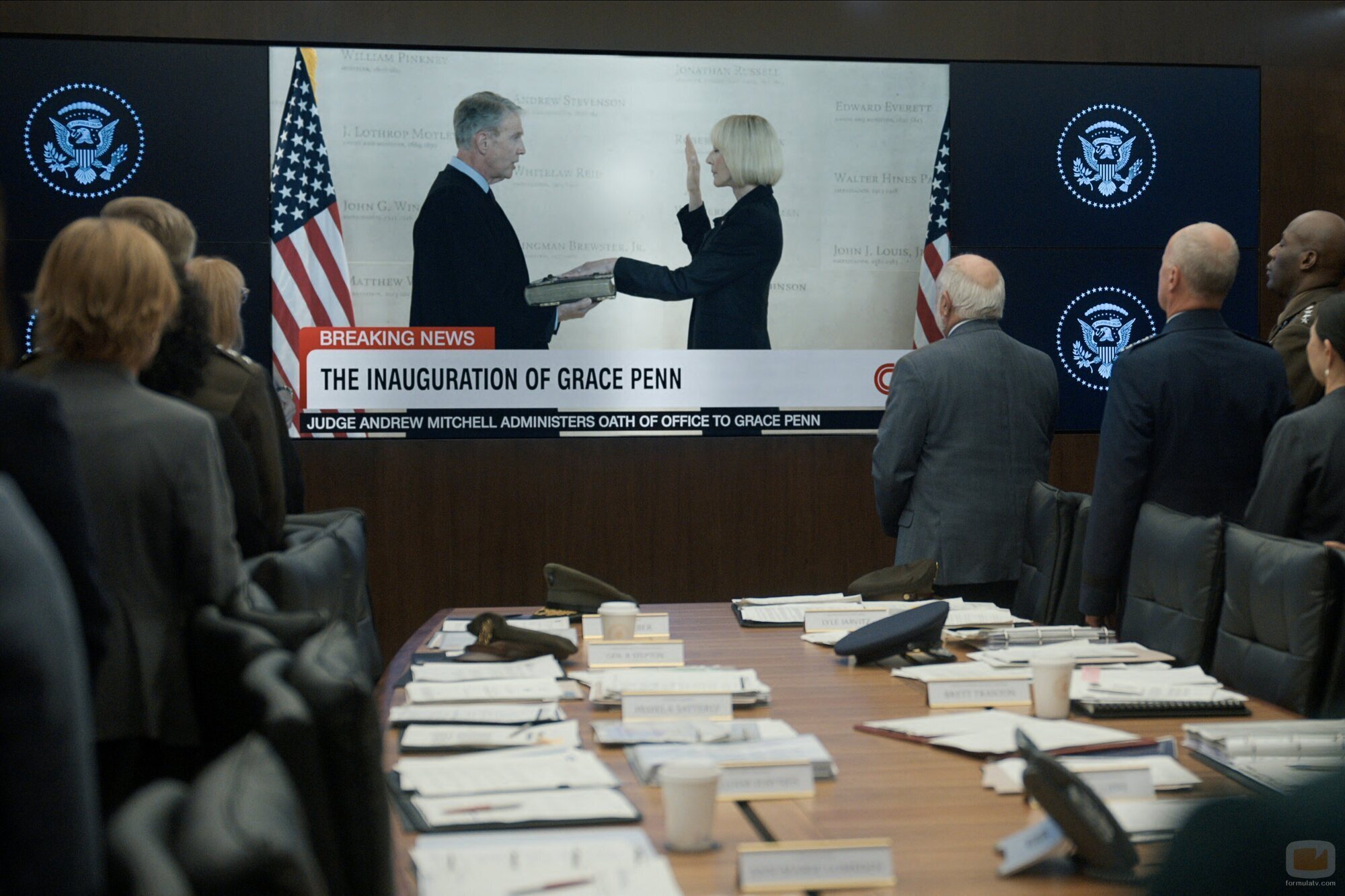 Miguel Sandoval en la temporada 3 y el capítulo 01 de 'La diplomática'