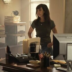 3x02 'El último baile en el Club de campo' de 'La diplomática'