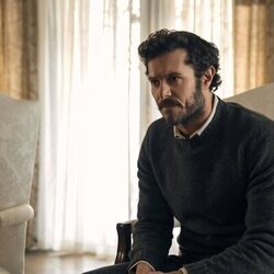 Adam Brody en 'La primera cena' de 'Nobody Wants This'