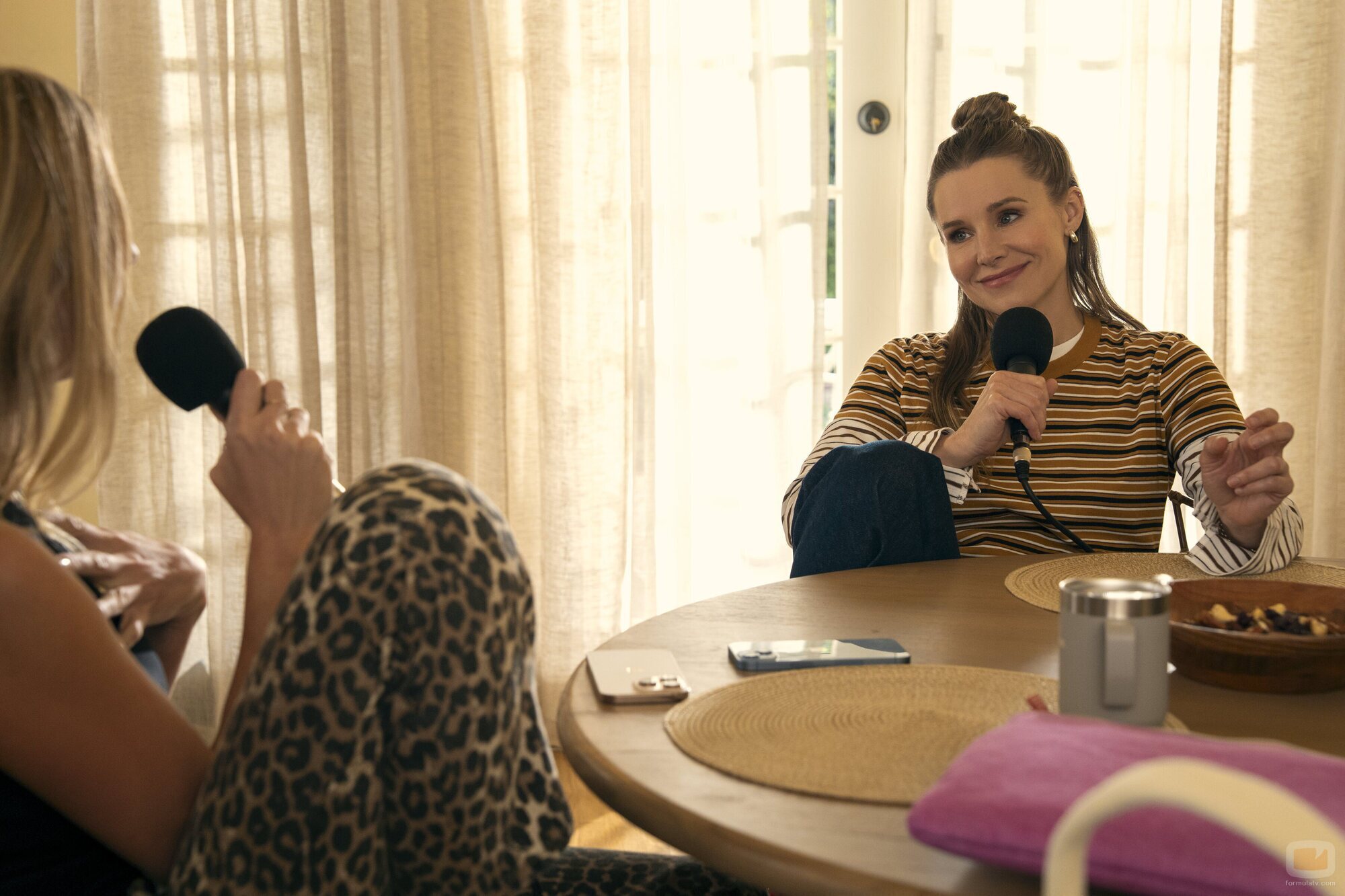 Kristen Bell en Capítulo 1 titulado 'La primera cena' de 'Nadie quiere esto'