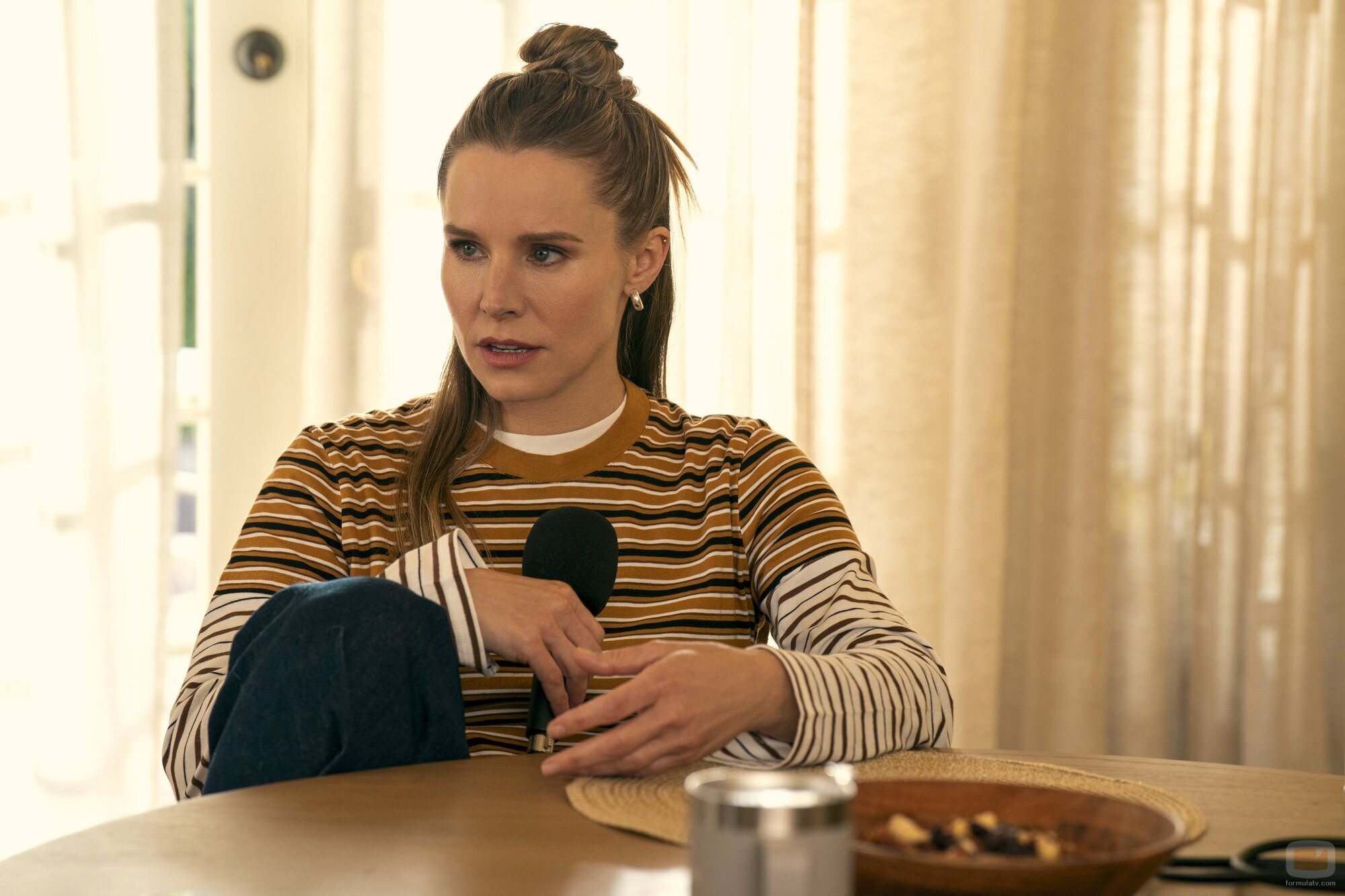 Kristen Bell en el 2x01 de 'Nadie quiere esto'