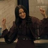 Jackie Tohn en Capítulo 1 titulado 'La primera cena' de 'Nadie quiere esto'