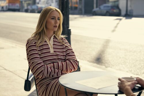 Justine Lupe en el 2x03 de 'Nadie quiere esto'