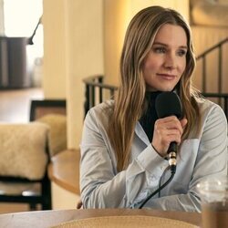 Kristen Bell en el 2x03 de 'Nadie quiere esto'