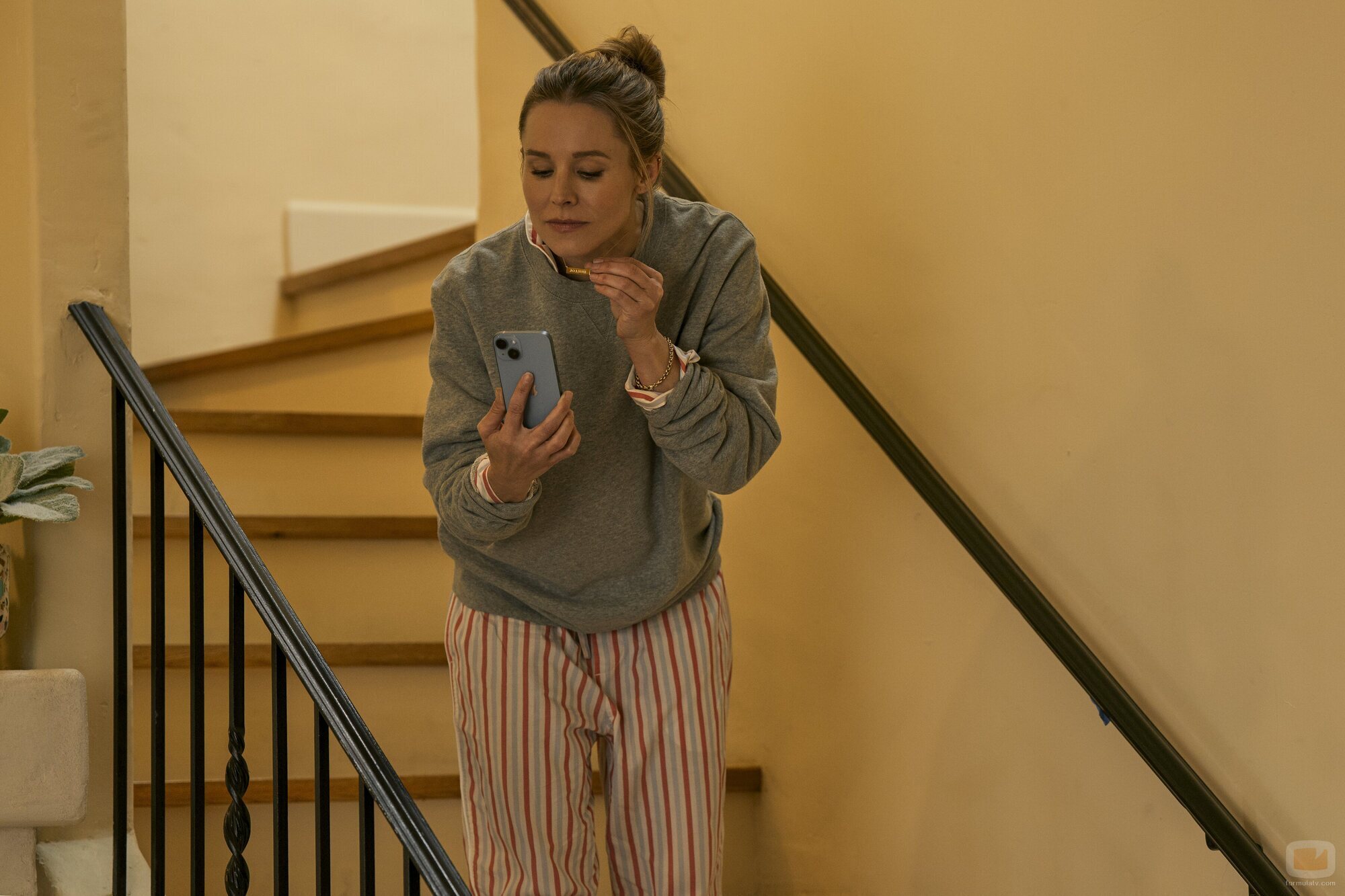Kristen Bell en Capítulo 4 titulado 'San Valentín' de 'Nadie quiere esto'