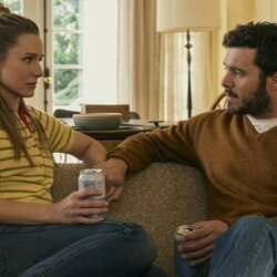 Kristen Bell y Adam Brody en la temporada 2 y el capítulo 04 de 'Nadie quiere esto'
