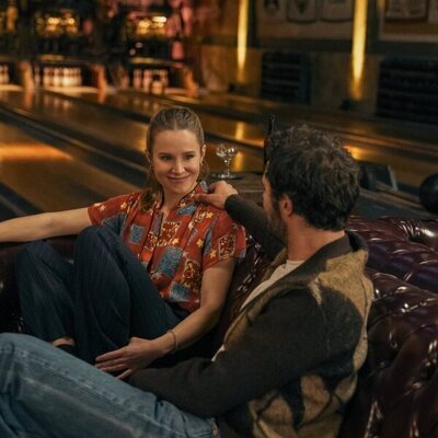 Adam Brody y Kristen Bell en 'Abby Granizados' de 'Nobody Wants This'