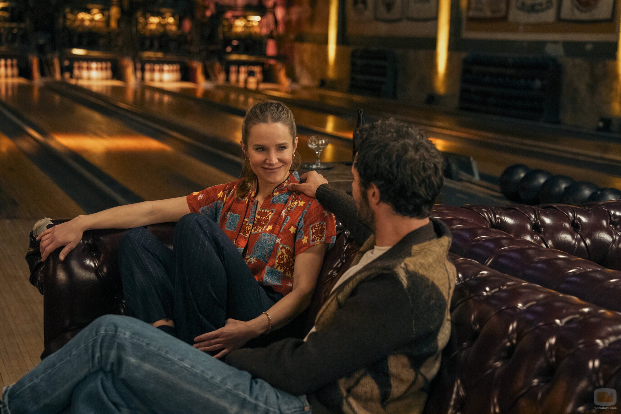 Adam Brody y Kristen Bell en 'Abby Granizados' de 'Nobody Wants This'