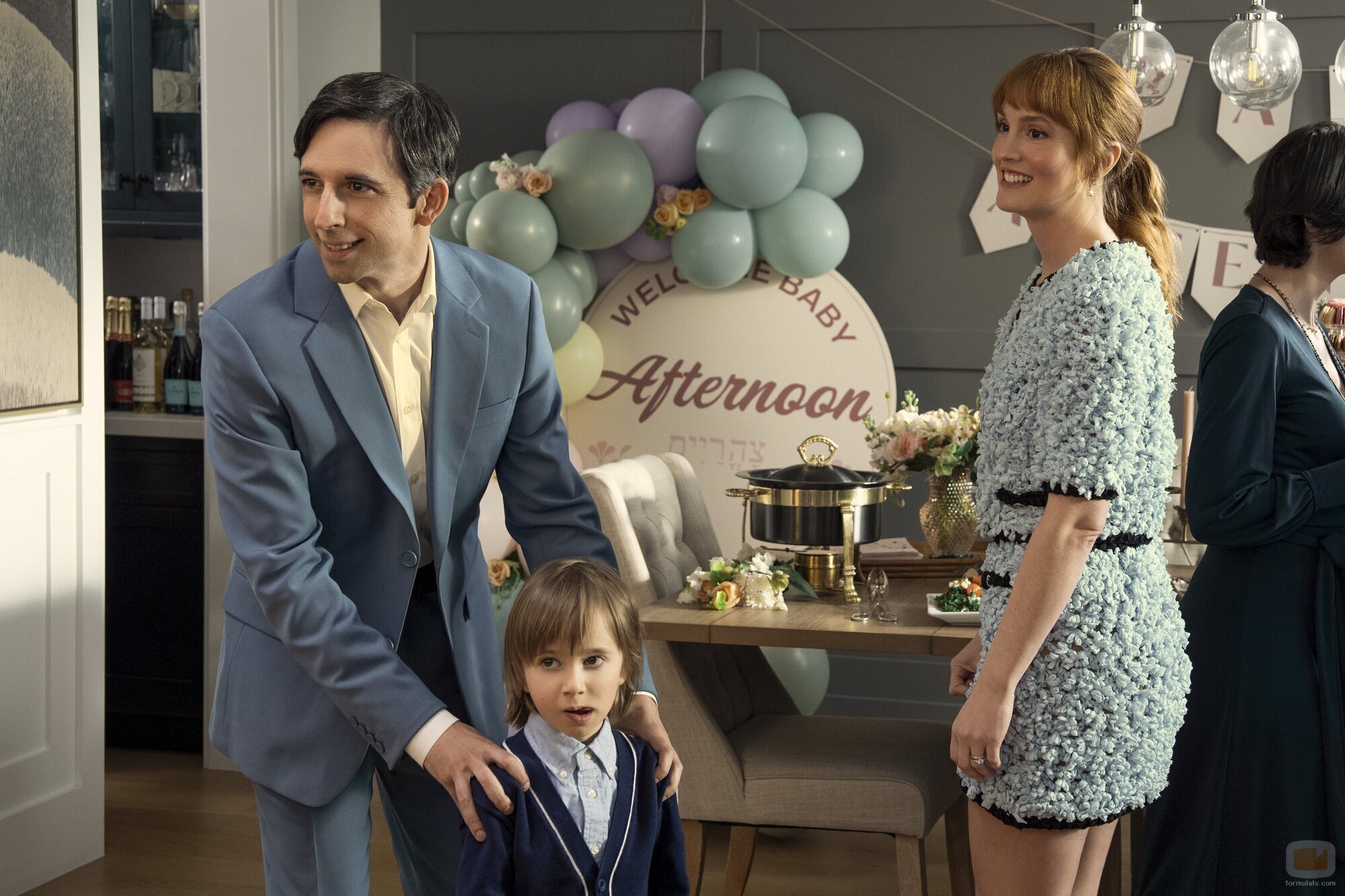 Escena de Leighton Meester en 2x05 'Abby Granizados' de 'Nadie quiere esto'