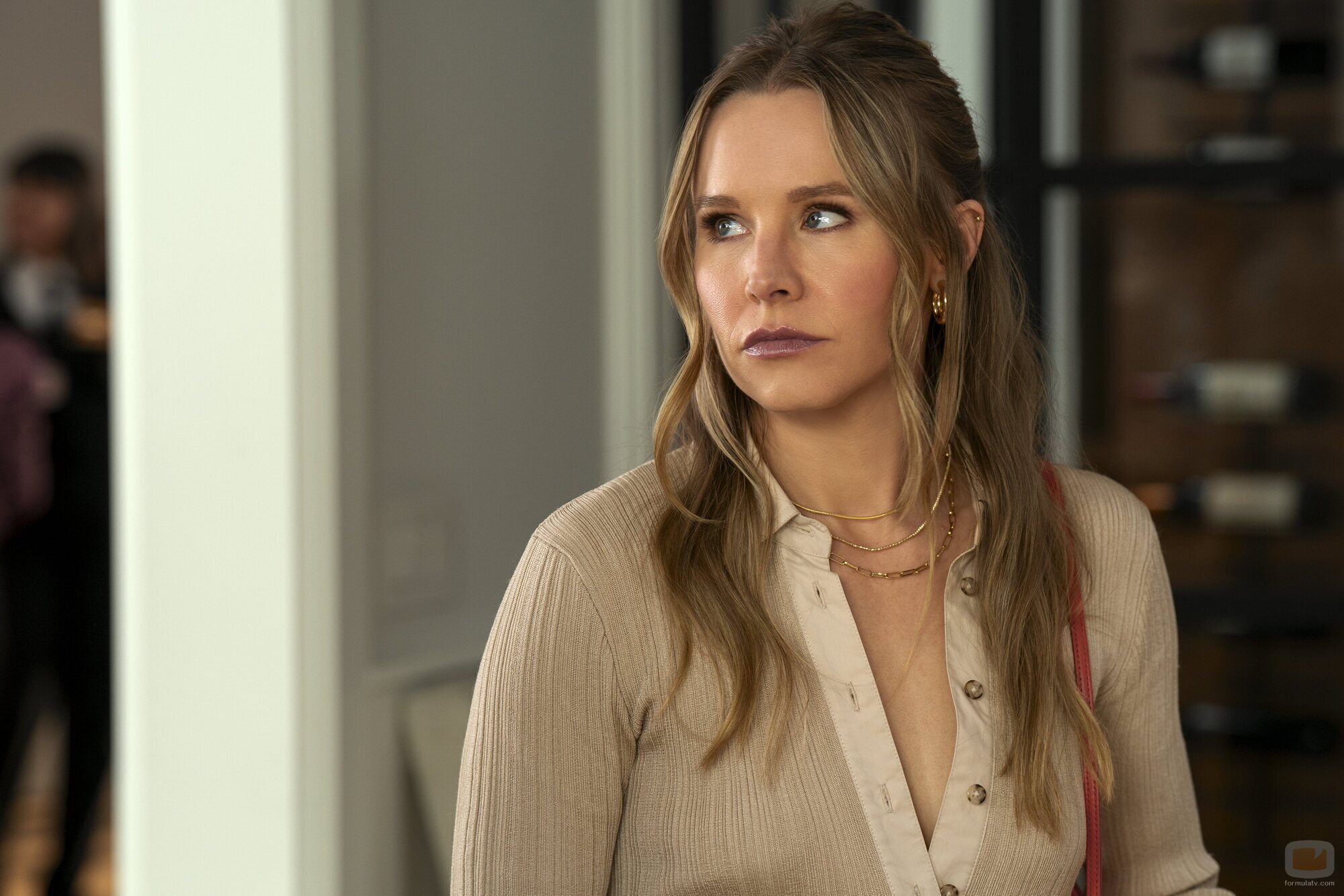 Kristen Bell en 2x05 titulado 'Abby Granizados' de 'Nadie quiere esto'