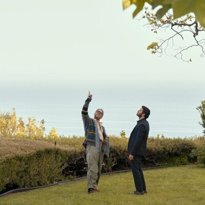 Seth Rogen y Adam Brody en 'Todo es posible' de 'Nadie quiere esto'