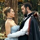 Kristen Bell y Adam Brody en el 2x06 de 'Nadie quiere esto'